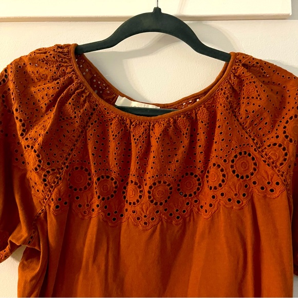 LOFT Eyelet Yoke Top Size Small - Picture 2 of 8